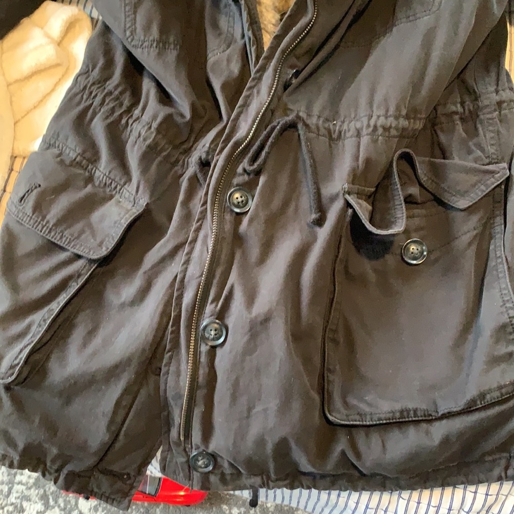 Fur lined coat - Picture 8 of 9